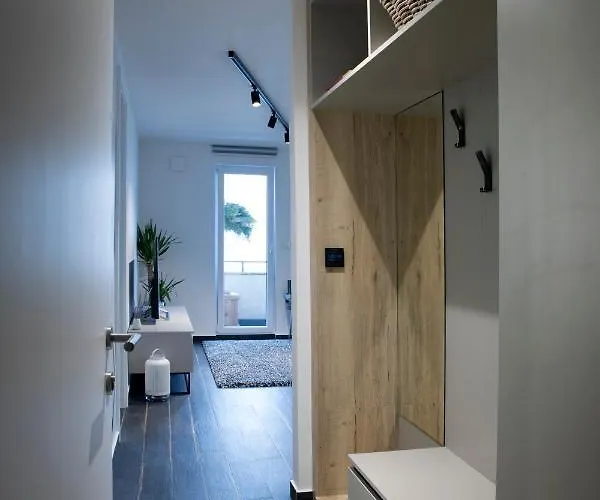 Apartma Verdi Bc דירה